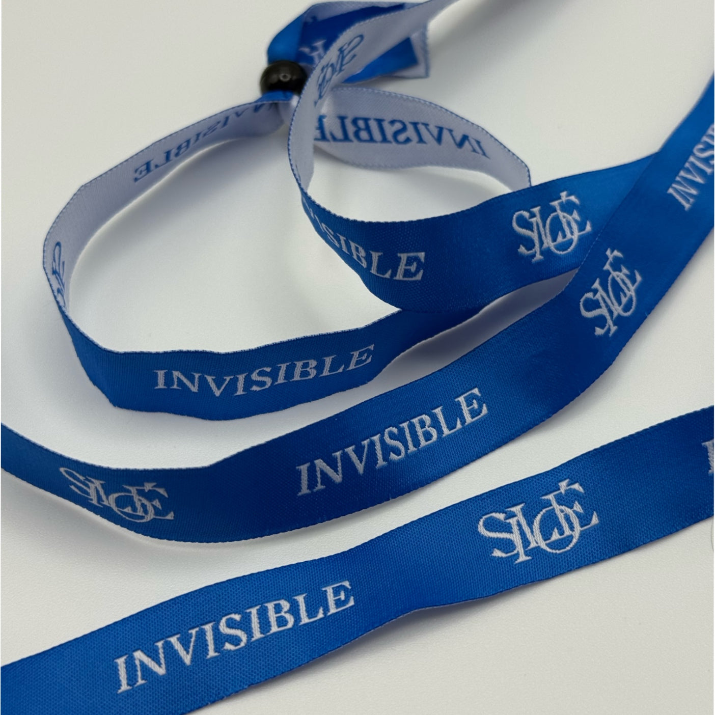 Con esta pulsera regalas libros